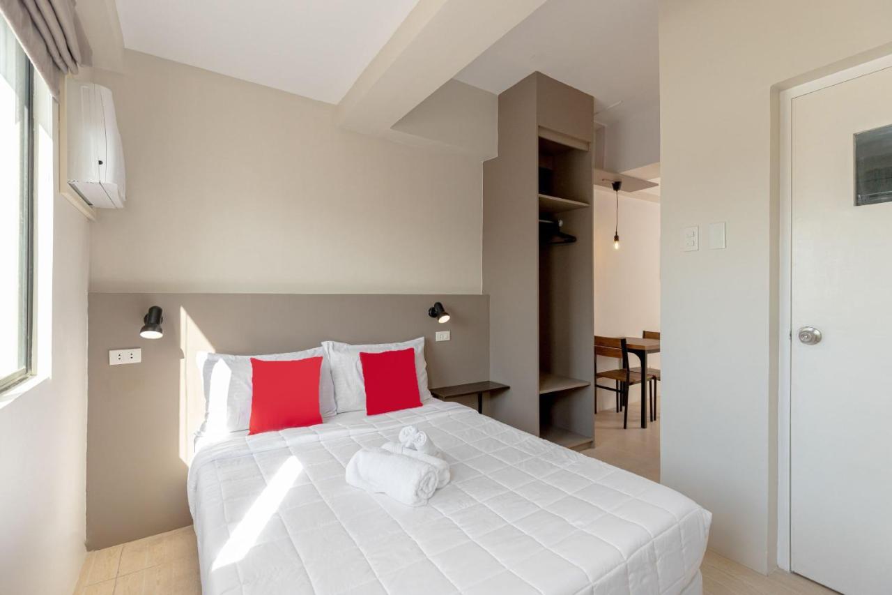 The Colonial Residences Manila Exterior photo